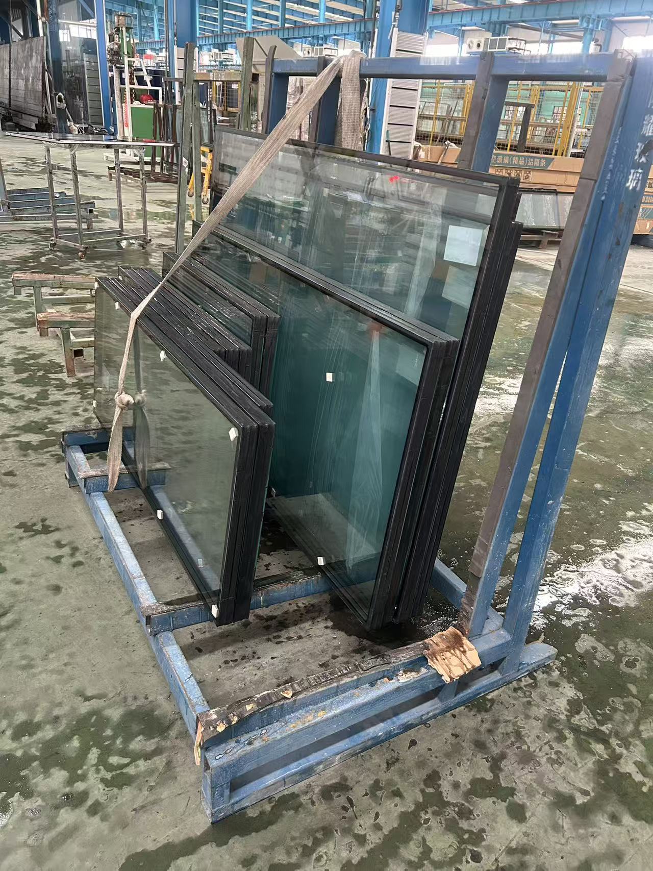 琼海市中空玻璃源头直供钢化玻璃 - 价格